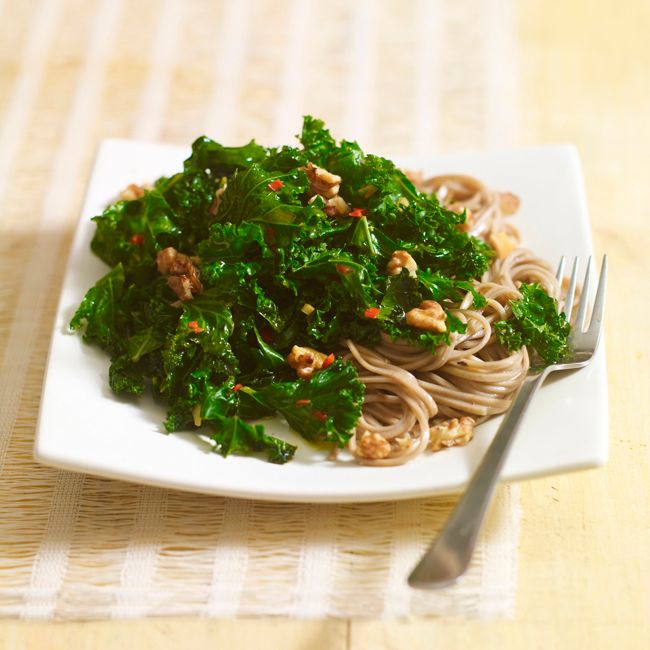 Kale With Soba Buckwheat Noodles