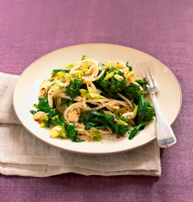 Spaghetti With Chilli, Broccoli & Spring Onion