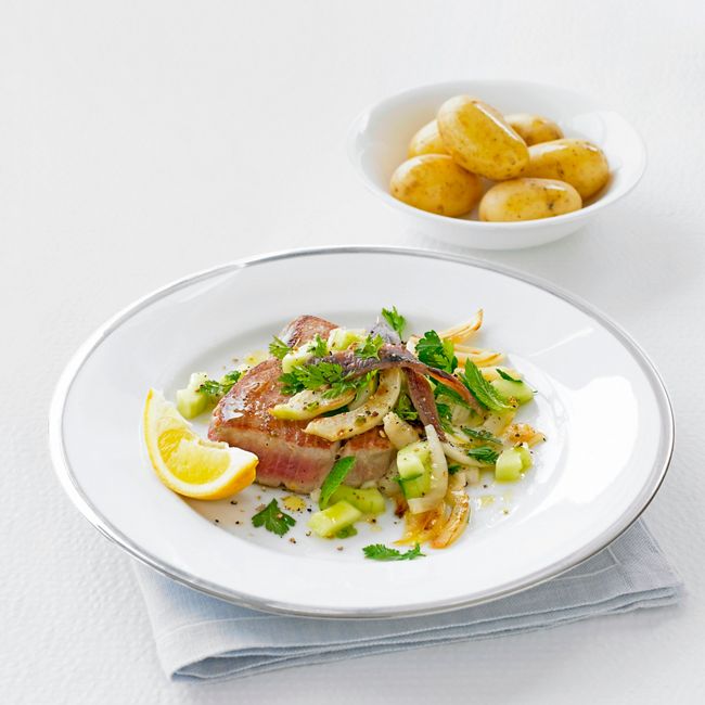 Seared Tuna With Cucumber & Fennel
