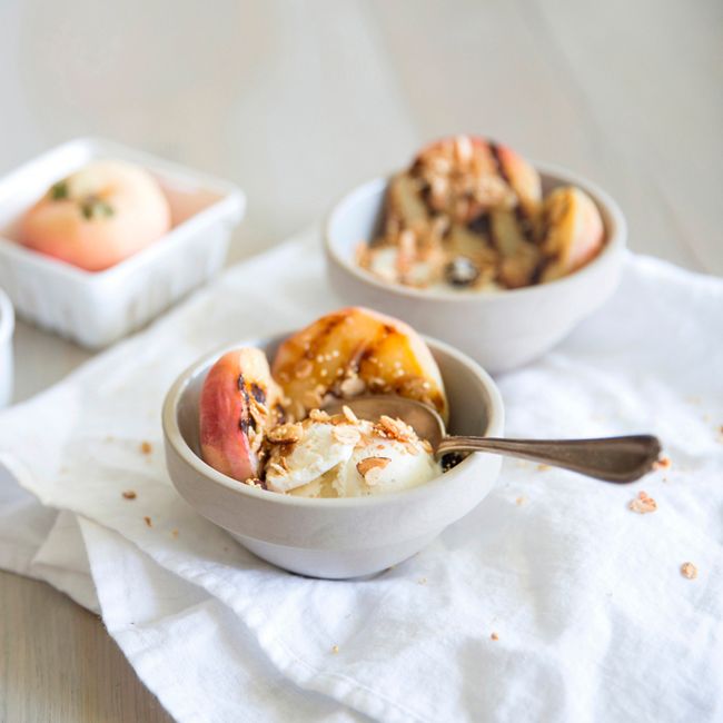 Grilled Peaches With Ice Cream & Granola