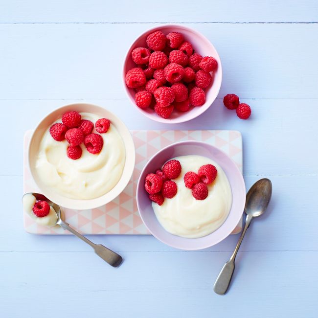 Vanilla Pudding With Raspberries
