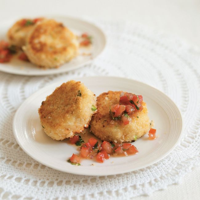 Crab Cakes With Chipotle Salsa