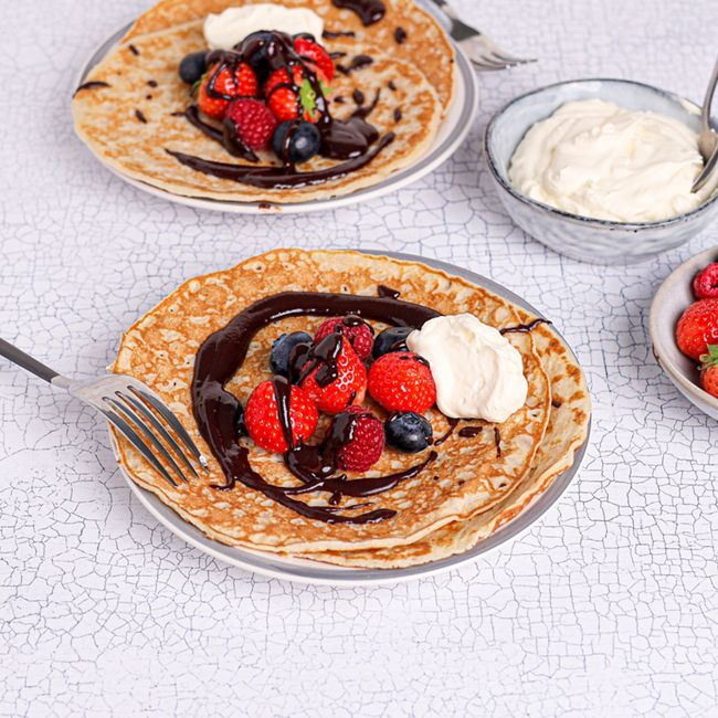 Crêpe with Berries & Chocolate