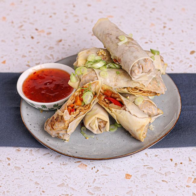 Crispy Shredded Chicken Spring Rolls