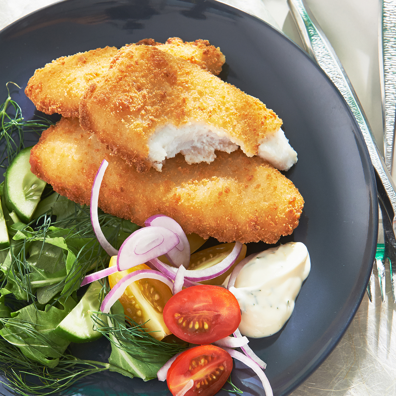 Crumbed Fish With Lemon & Dill Mayo 