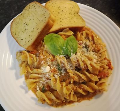 Creamy Tomato Mascarpone Pasta