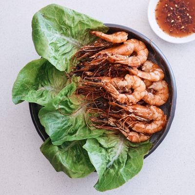 Easy fried prawns with dipping sauce