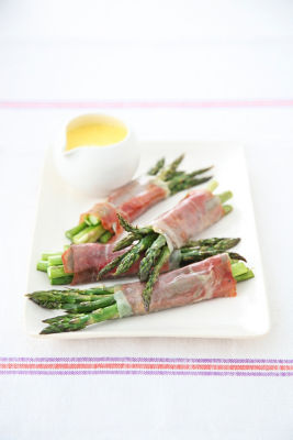Roasted Asparagus & Prosciutto Bundles