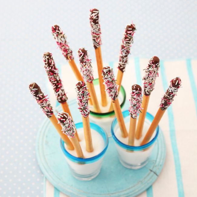 Sparkly Chocolate-dipped Breadsticks