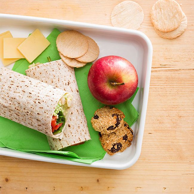 Cannellini Wrap + Snacks