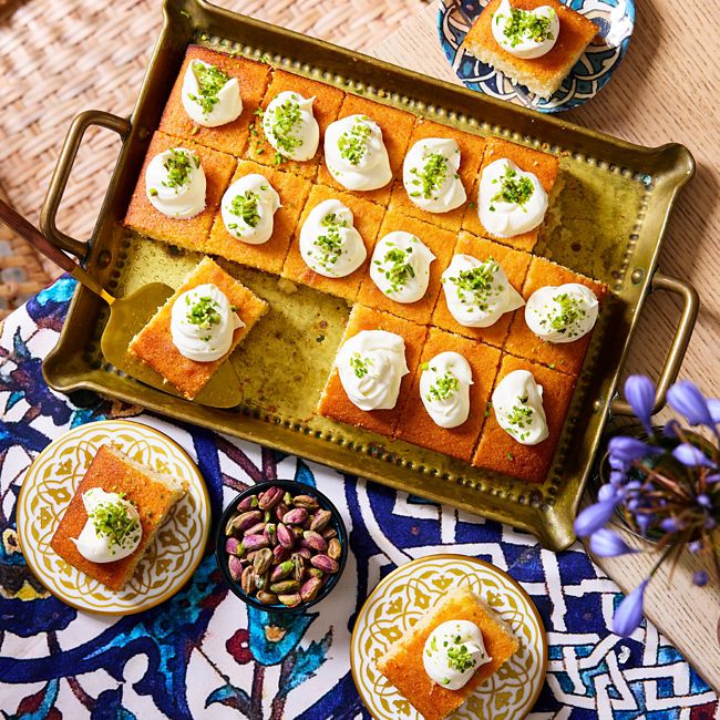 Revani tatlısı (Semolina Cake)