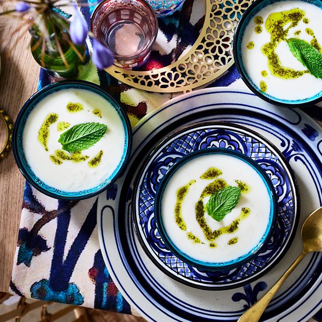 Yoğurt çorbasi (Yoghurt Soup)