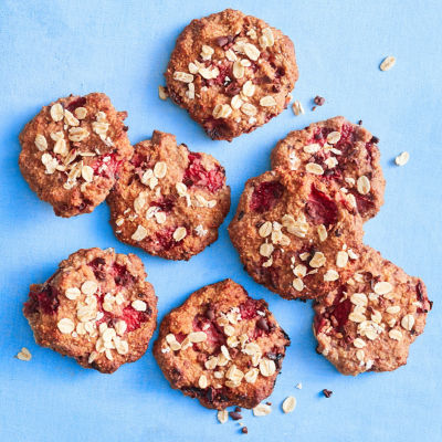 Healthier Strawberry & Cocoa Oat Biscuits