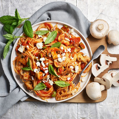 Tomato & Mushroom Spaghetti with Olives