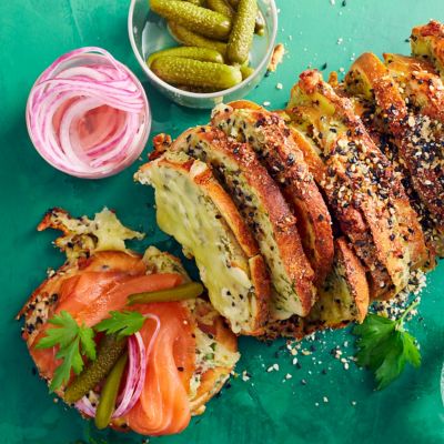 Cheat's Everything-bagel Pull-apart