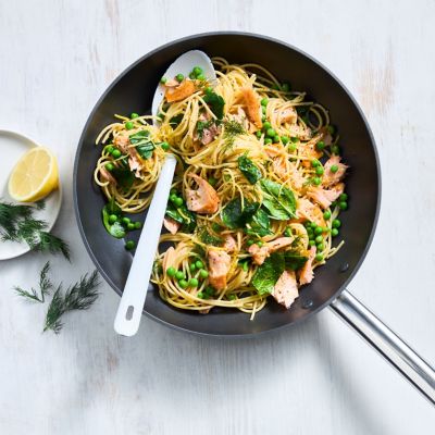 Easy One-pan Salmon & Lemon Pasta