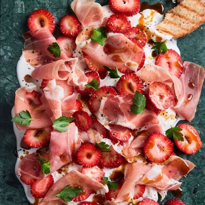Burrata, Prosciutto & Balsamic Strawberry Platter