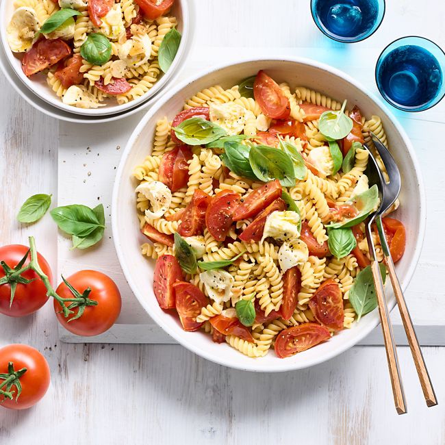 Roasted Truss Tomato & Bocconcini Pasta with Basil