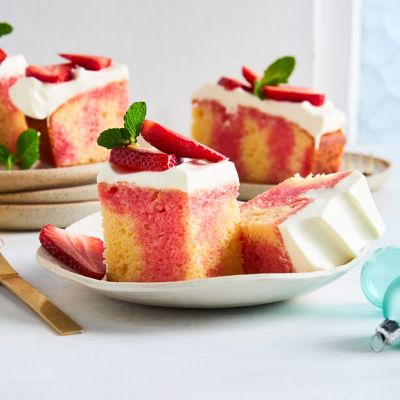 Strawberry Jelly Poke Cake