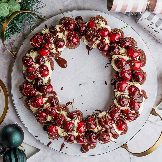 Chocolate and cherry sponge roll wreath