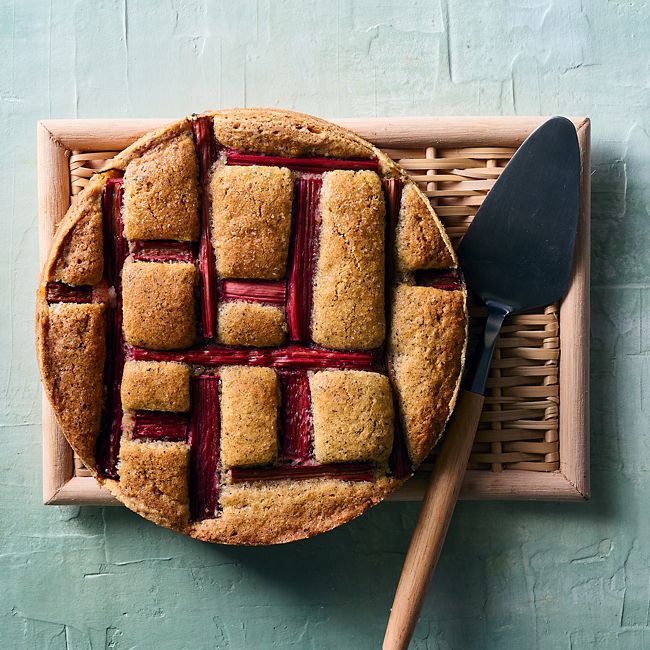 Rhubarb & Chai Teacake