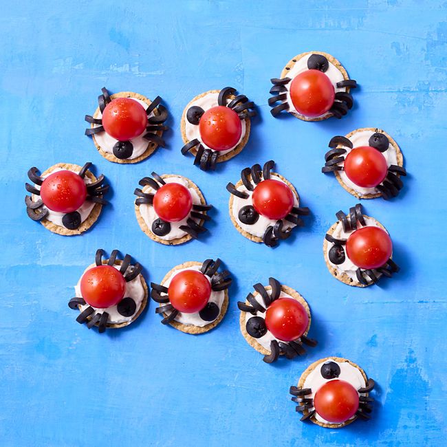 Spider-Man-inspired Pizza Crackers