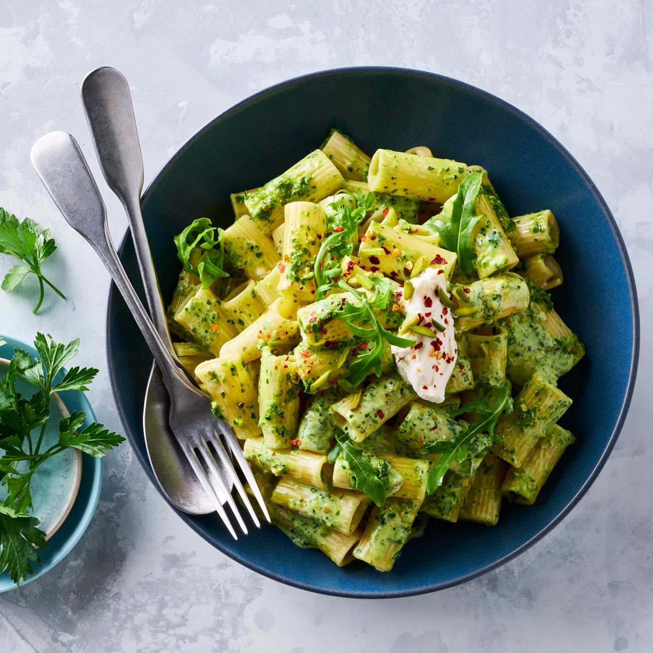 Onepot Rocket Pesto, Toasted Pistachio & Ricotta Rigatoni Recipe