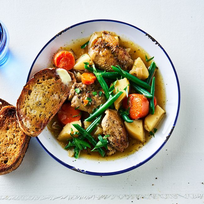 Slow-cooked Garlic Chicken Casserole