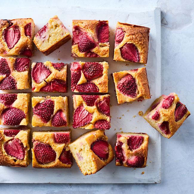 Healthier Strawberry & Ricotta Cake