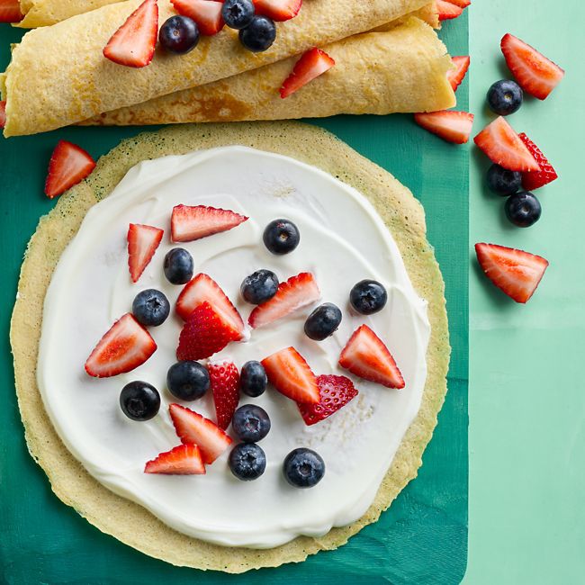 Oat Crêpes with Yoghurt & Berries