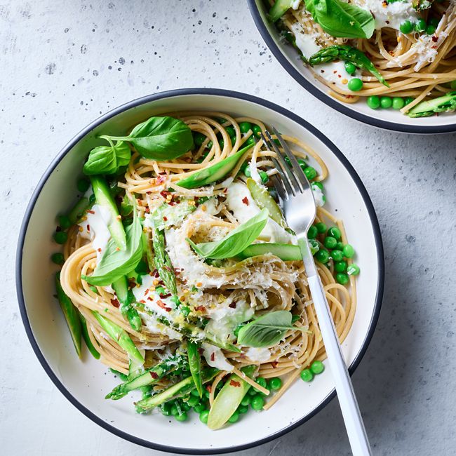 Healthier Asparagus Spaghetti with Ricotta & Chilli
