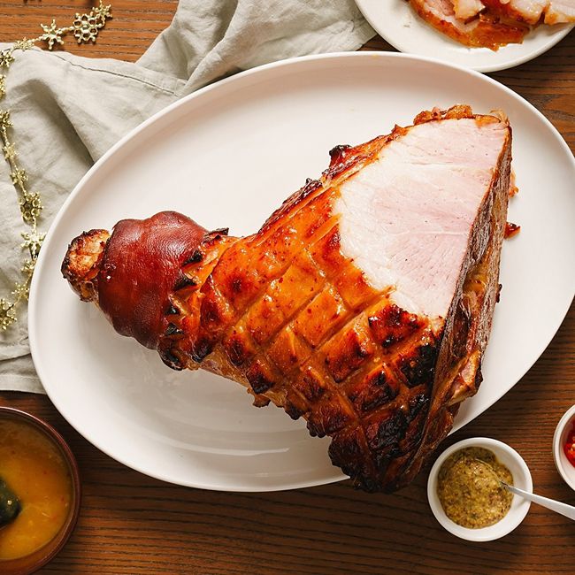 Mango chilli glazed ham