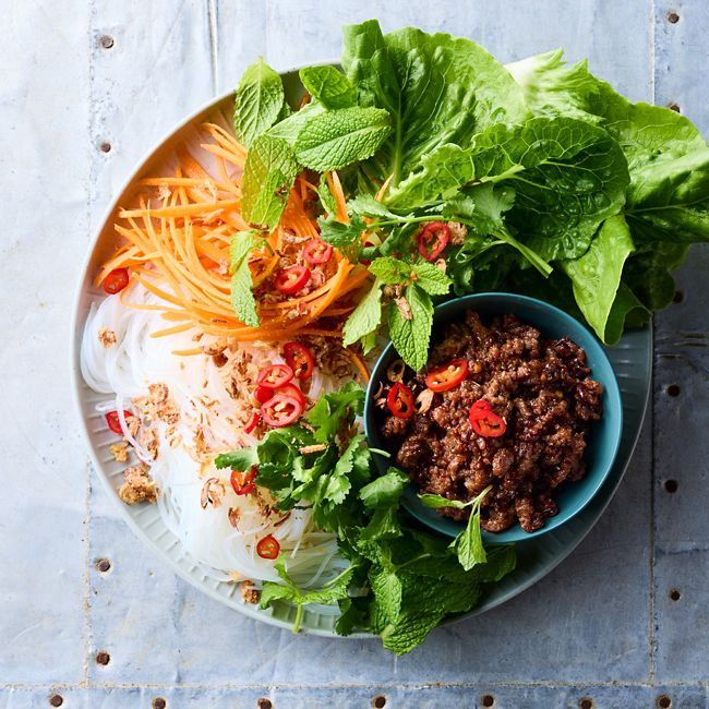 Beef larb with crispy onion