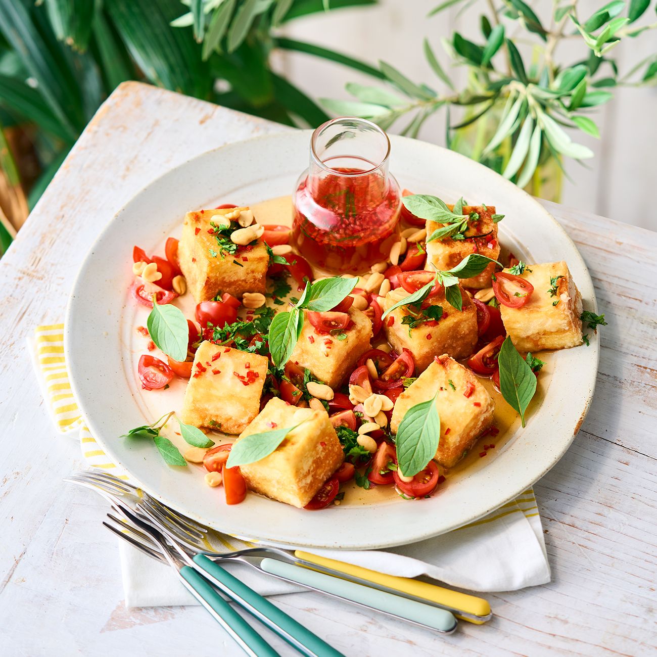 Crispy tofu with spicy Thai-style dressing