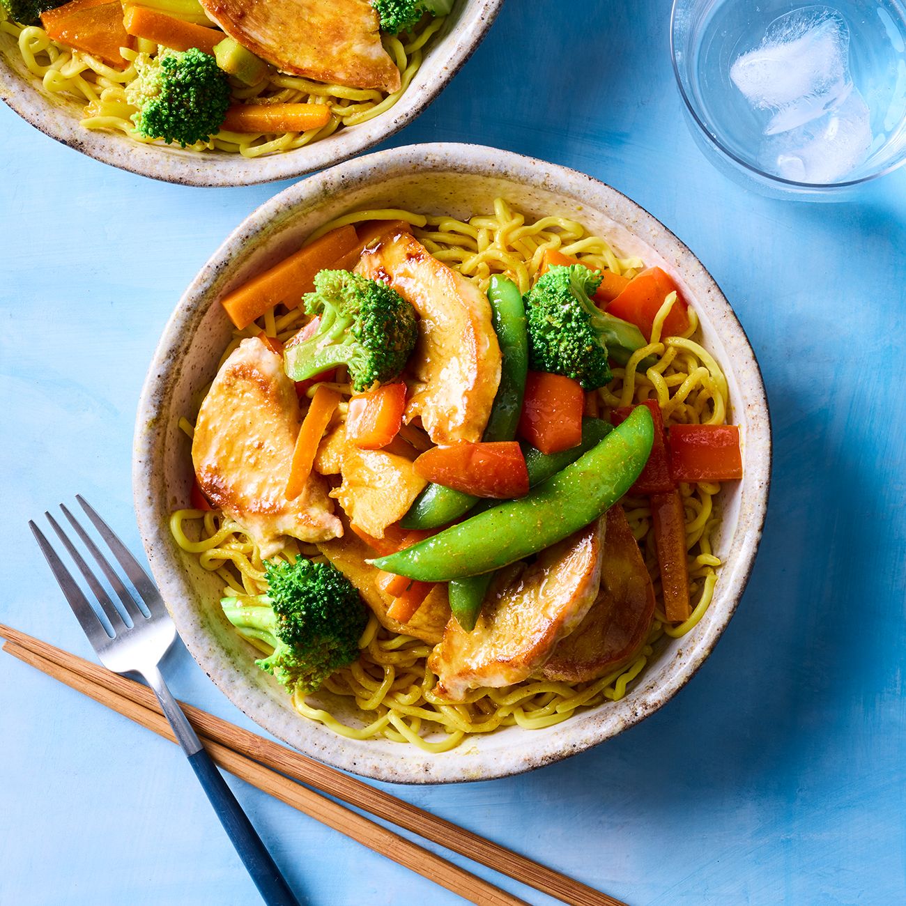 One-pan chicken chow mein noodles Recipe | Woolworths-image
