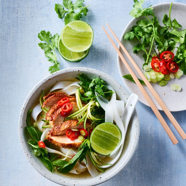 Easy chicken phở 