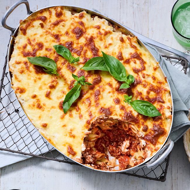 Bolognese pastitsio bake