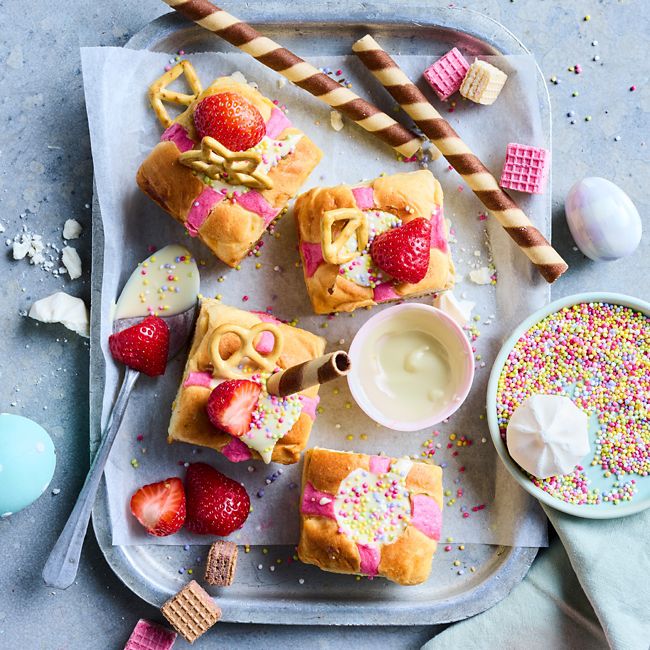 Mini fairy-bread hot-cross-bun fondues