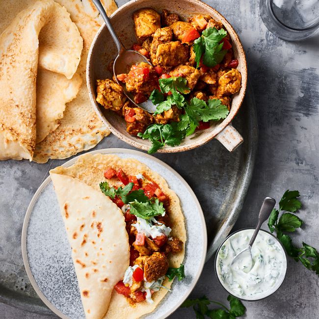 Chicken vindaloo with semolina wraps & coriander raita