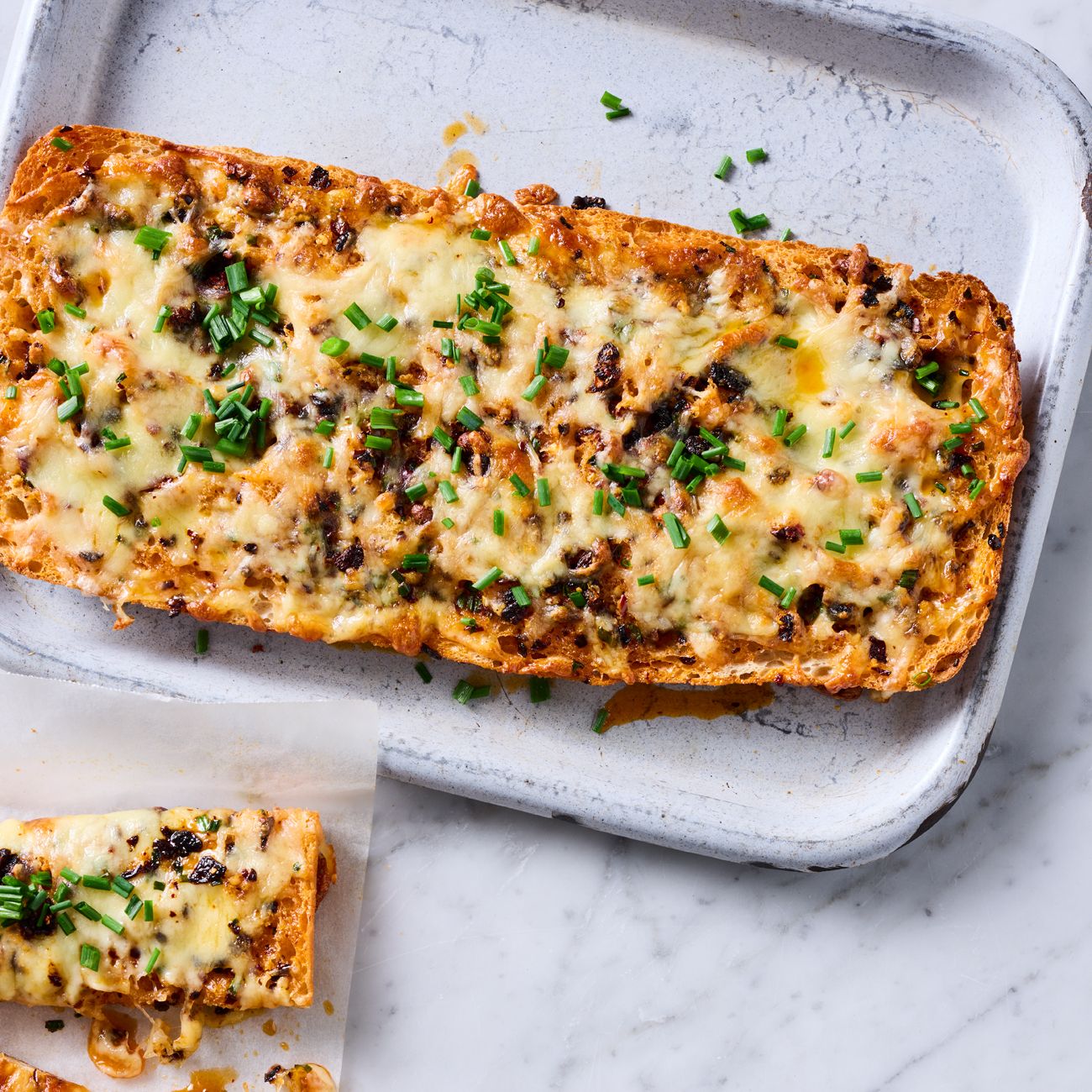 Crispy chilli garlic bread Recipe | Woolworths