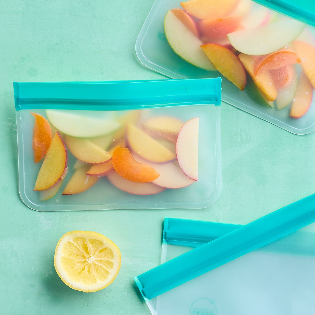 How to keep lunchbox cool with resealable airtight bags