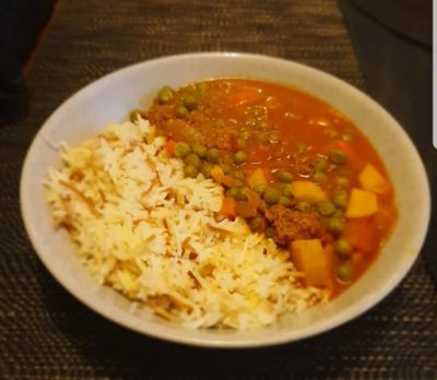 Bezela Wa rizz (Lebanese meat & pea stew with rice)