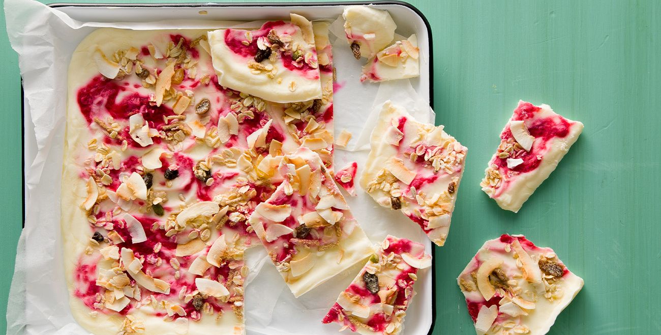 Fruity yoghurt bark
