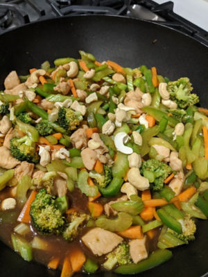 Chicken and vegetables stir fry
