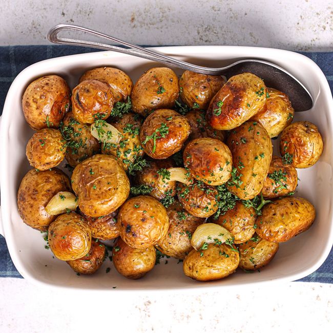 Garlic Roast Potatoes