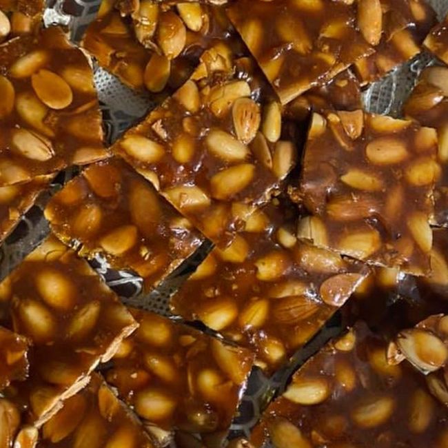Minnulata Siciliana (Sicilian Almond Brittle)