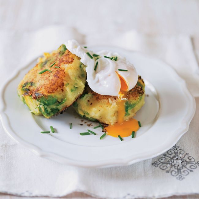 Bubble & Squeak Cakes With Poached Eggs