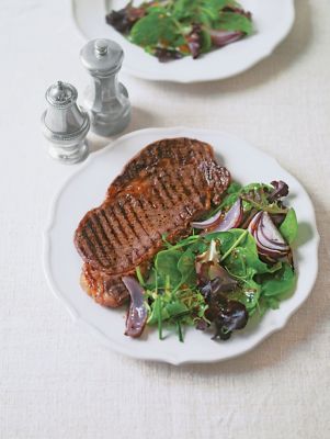 Peppered Steak & Red Onion Salad