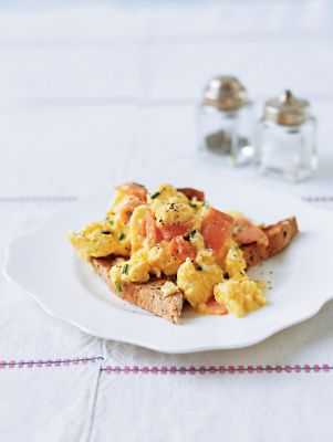 Smoked Salmon With Chive Scrambled Egg