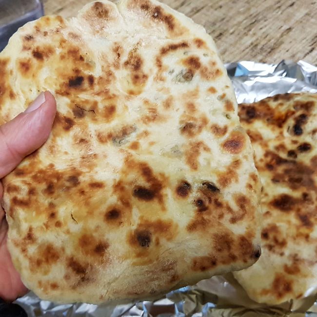 Peshwari Naan Fruity Indian no-knead Bread